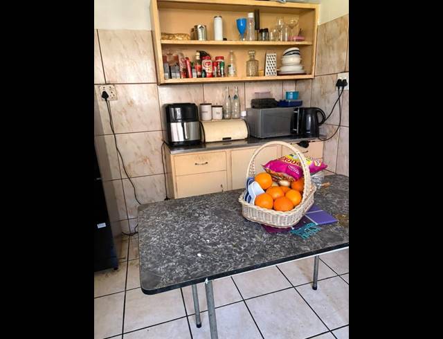 2 BEDROOM APARTMENT FOR SALE IN SASOLBURG EXT 3